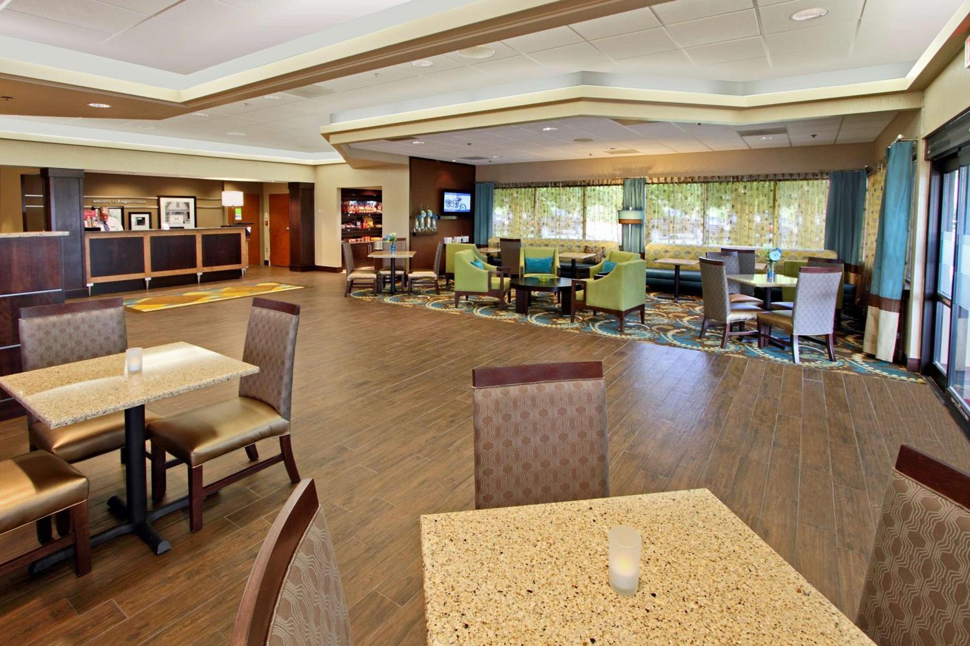 Hampton Inn Hagerstown Εξωτερικό φωτογραφία